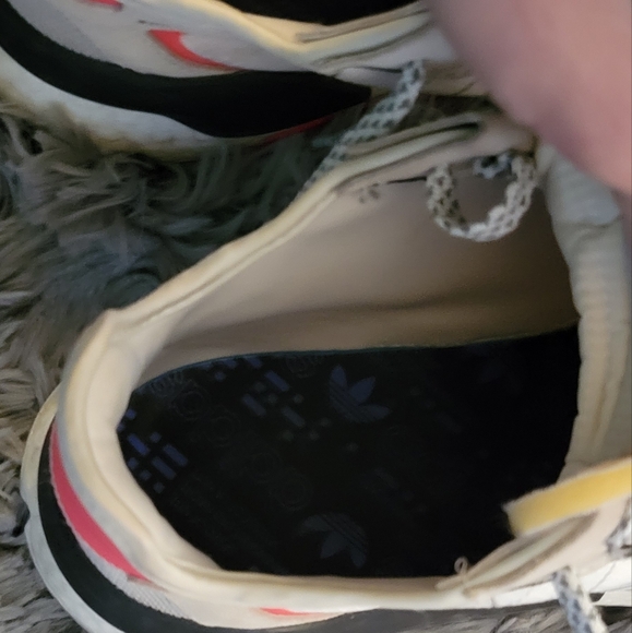 Shoes - Picture 5 of 8